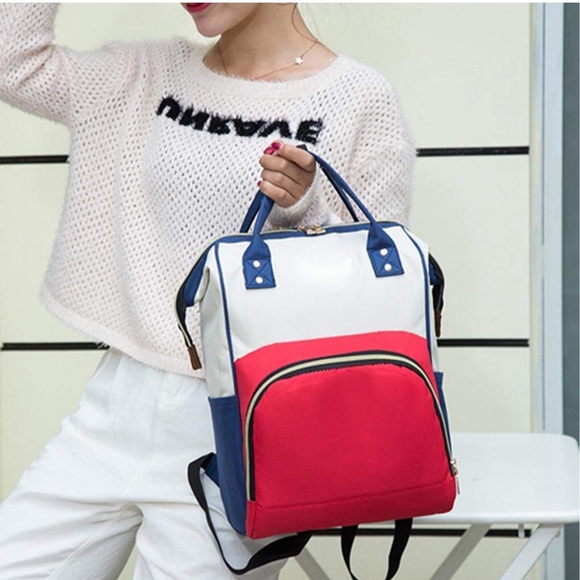 Large Capacity Backpack - Picture 4 of 5